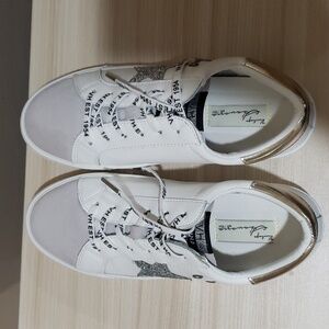 Women's vintage Havana footwear, size 8.5